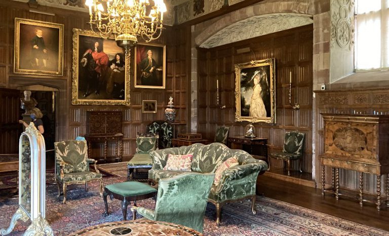 POWIS-CASTLE-WALES-INTERIOR | Free-Attraction-Reviews.com